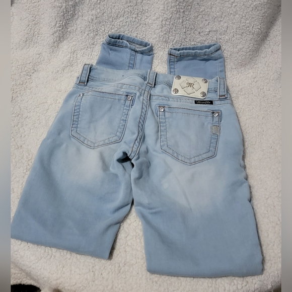 Miss Me The Softest Signature Skinny Light blue jeans. Size 26 Like new - Picture 3 of 10